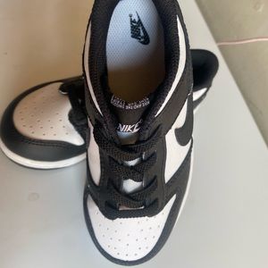 Panda nikes shoes size 9/5 kids black and white
